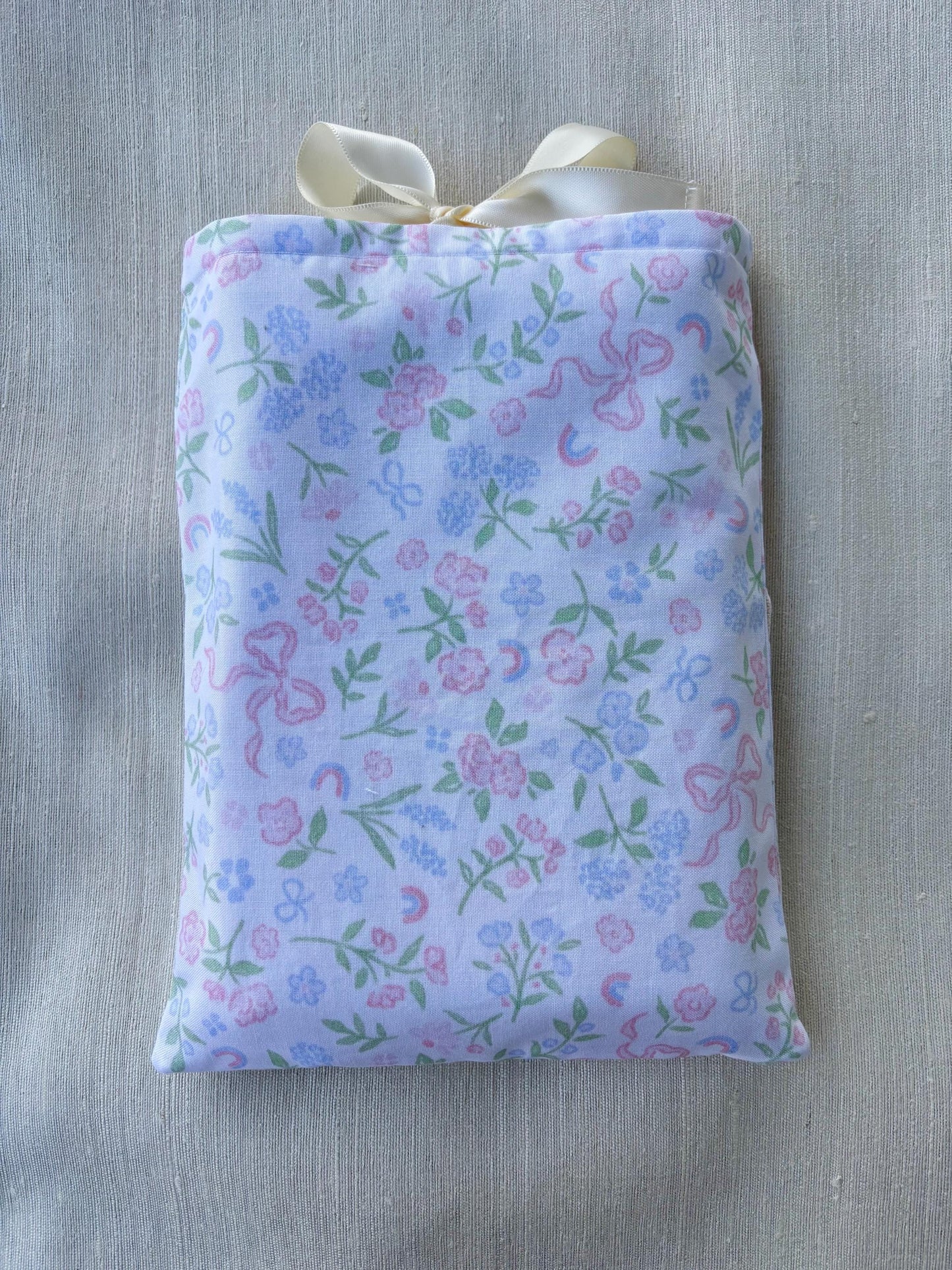 Pink and Blue Bow/Floral Book Sleeve | Kindle Cover | Book Cover | Trendy Bookish Gift | Gift | Medium Sized Book Cover